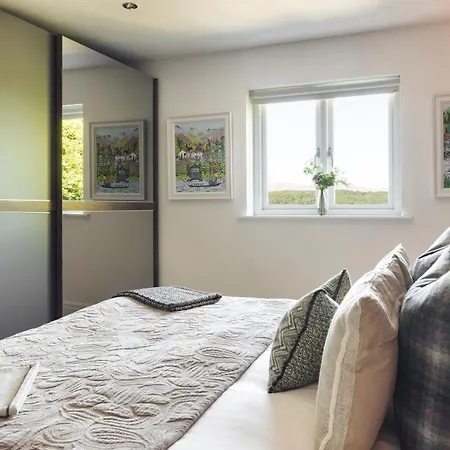 Poole Brae - Ridgestone *